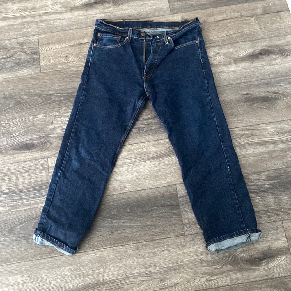 Women’s Levi jeans
